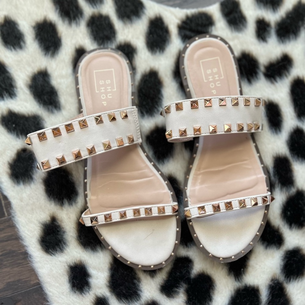 ShuShop Double strap slides with stud details size 8